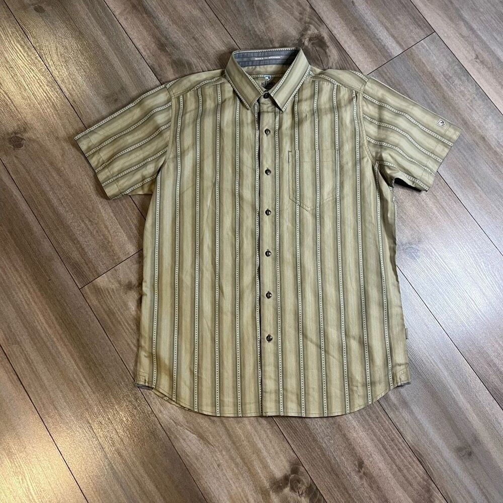 Kuhl Mens Small Short Sleeve Button Down Shirt Tan Striped Bin L-34